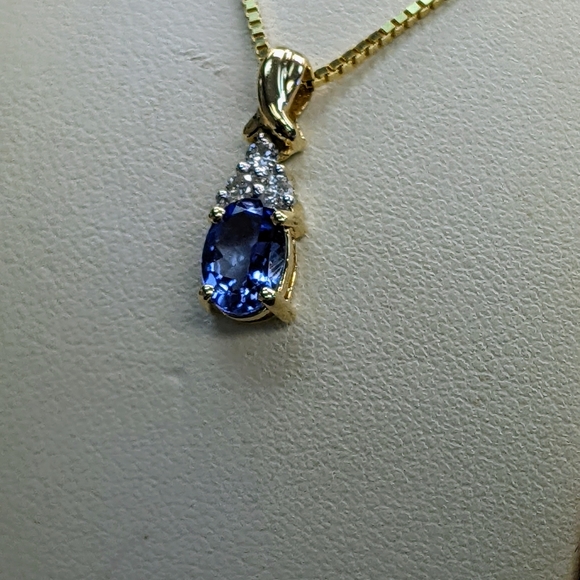 14k Tanzanite and diamond pendant - Picture 4 of 11
